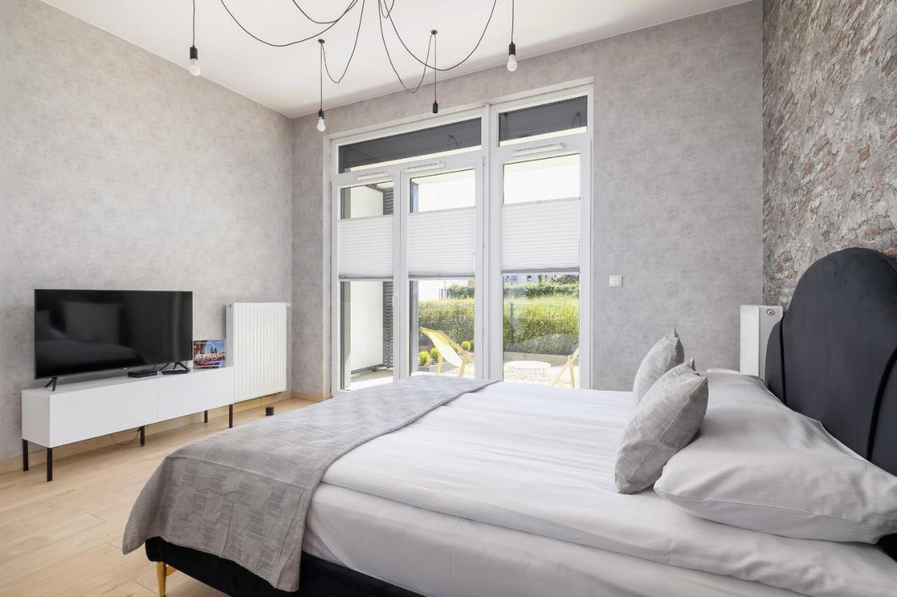 Krakow Studio With Parking & Terrace Near Zalew Bagry By Renters Prestige Cracóvia Exterior foto
